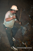 Σμυριδεργατης στα ορυχεια της Απειρανθου(Απεραθου), Σμυριδα Σμιριγλι Ναξος Emery mines Naxos, Σμυριδα Σμιριγλι Ναξος Απειρανθος Απεραθου Emery mines Naxos Apiranthos