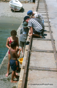 Παιδια παιζουν πανω στις ραγες που χρησιμευαν στη μεταφορα της σμυριδας, Σμυριδα Σμιριγλι Ναξος Emery mines Naxos, Σμυριγλι Σμυριδα Emery Μουτσουνα Ναξος Moutsouna Naxos
